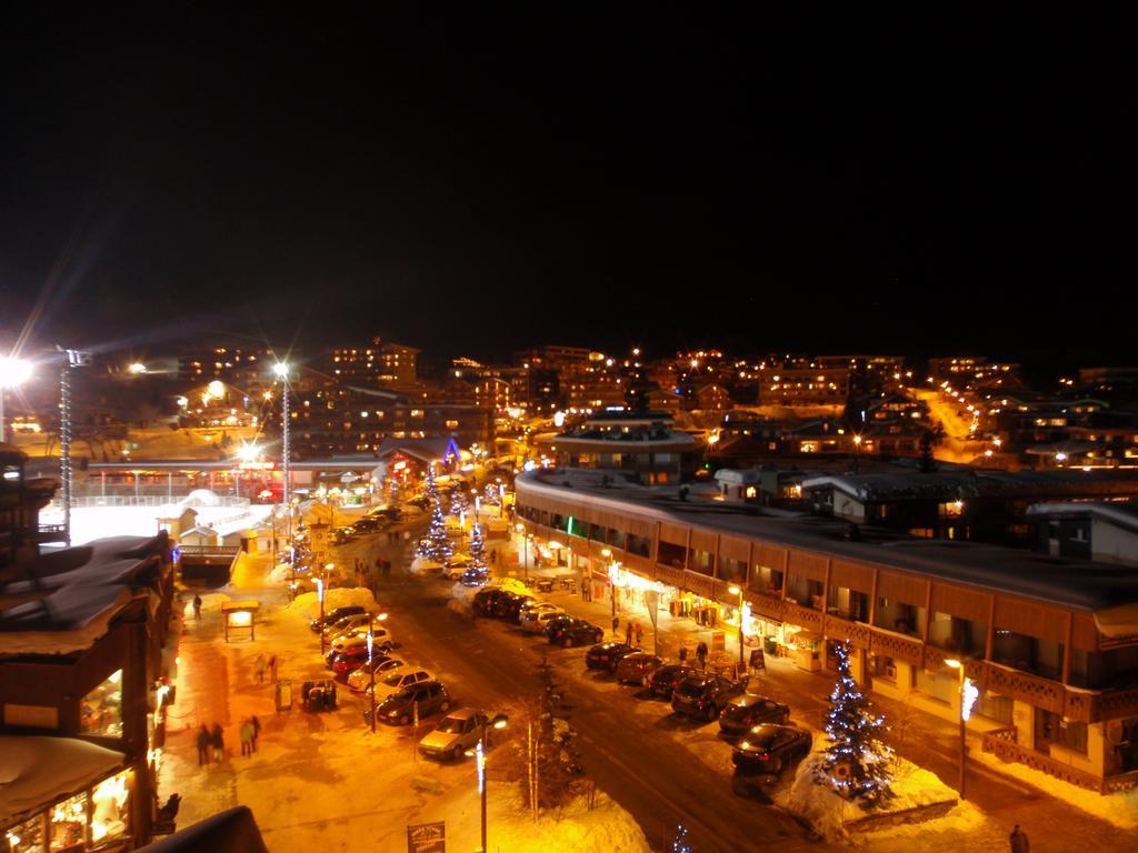 Madame Vacances Hotel Le Christina Alpe d'Huez Dış mekan fotoğraf