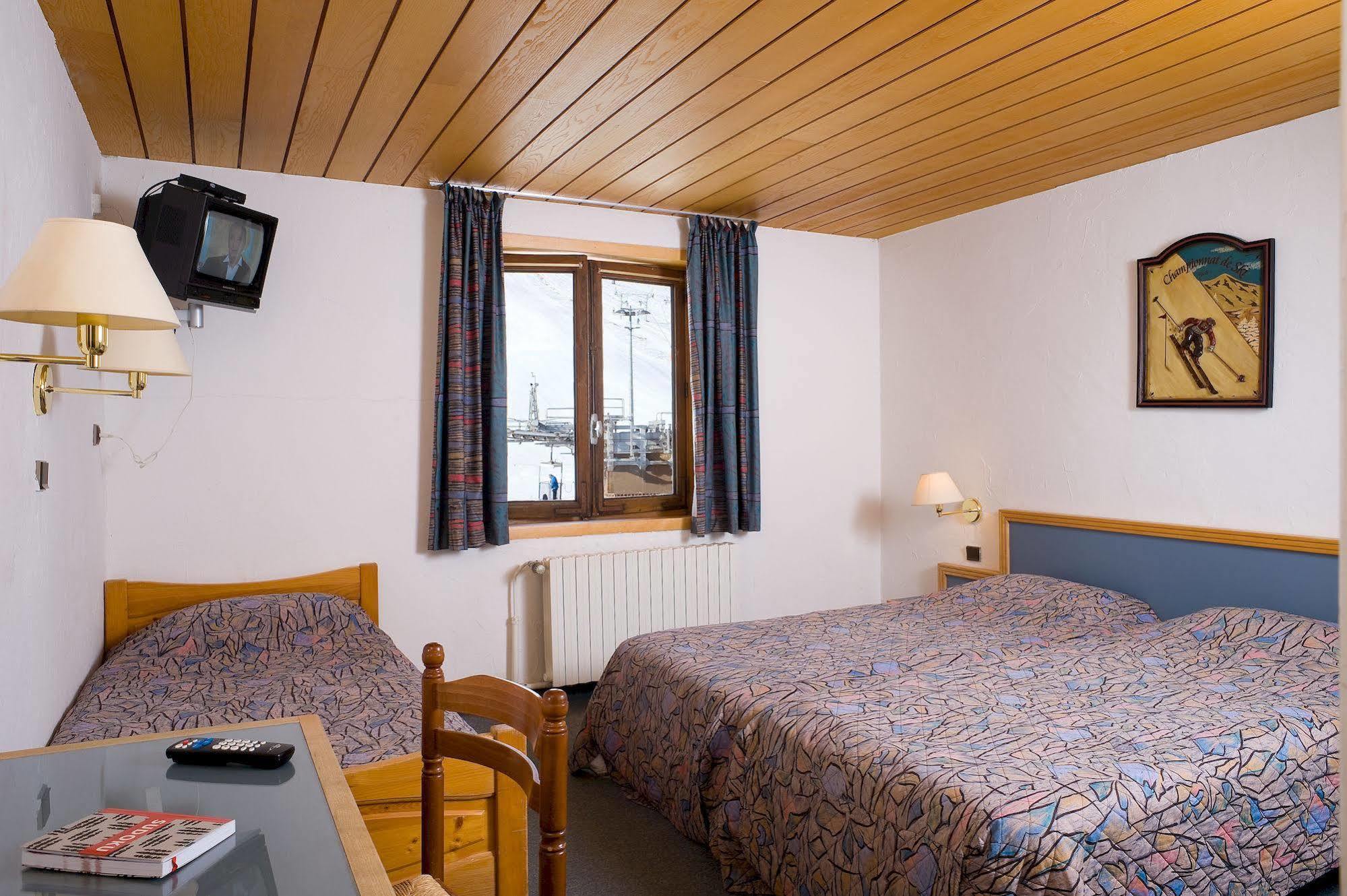 Madame Vacances Hotel Le Christina Alpe d'Huez Dış mekan fotoğraf